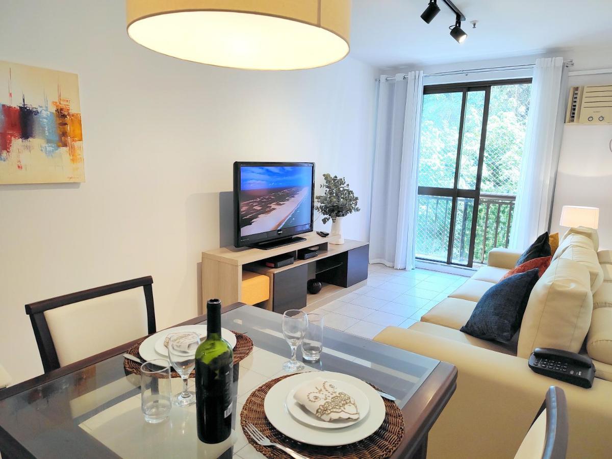 Apartamento Flat Em Copacabana Com Piscina, Garagem Inclusa E Portaria 24h A 4 Min Da