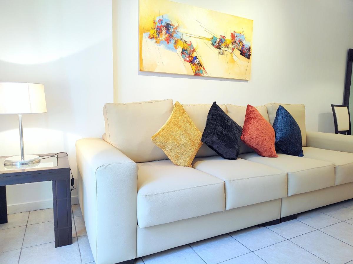 Flat Em Copacabana Com Piscina, Garagem Inclusa E Portaria 24h A 4 Min Da *